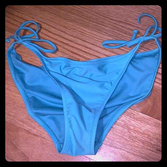 bikini bottom - Picture 1 of 1